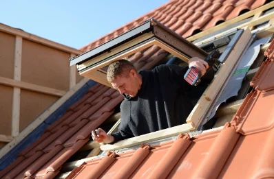 Pose de fenêtres de toit Velux au Bourdet